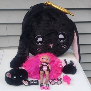 Na! Na! Na! Ultimate Surprise Fashion Doll with brushable hair & Accessories